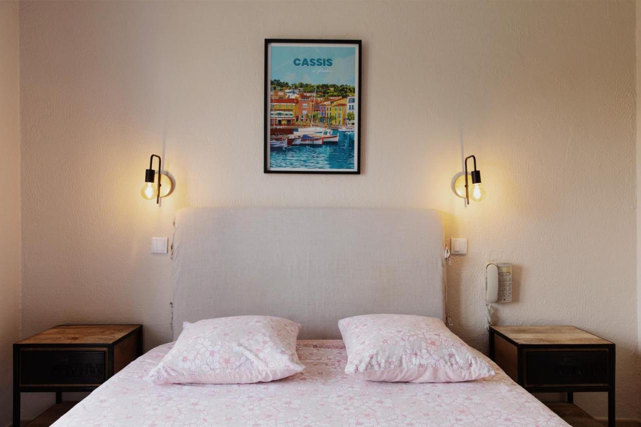 Coq Hotel Cogolin Bagian luar foto